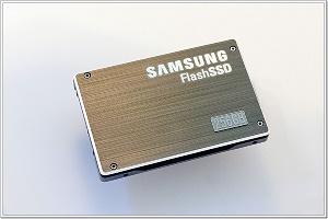 Накопитель данных Samsung 256GB SSD